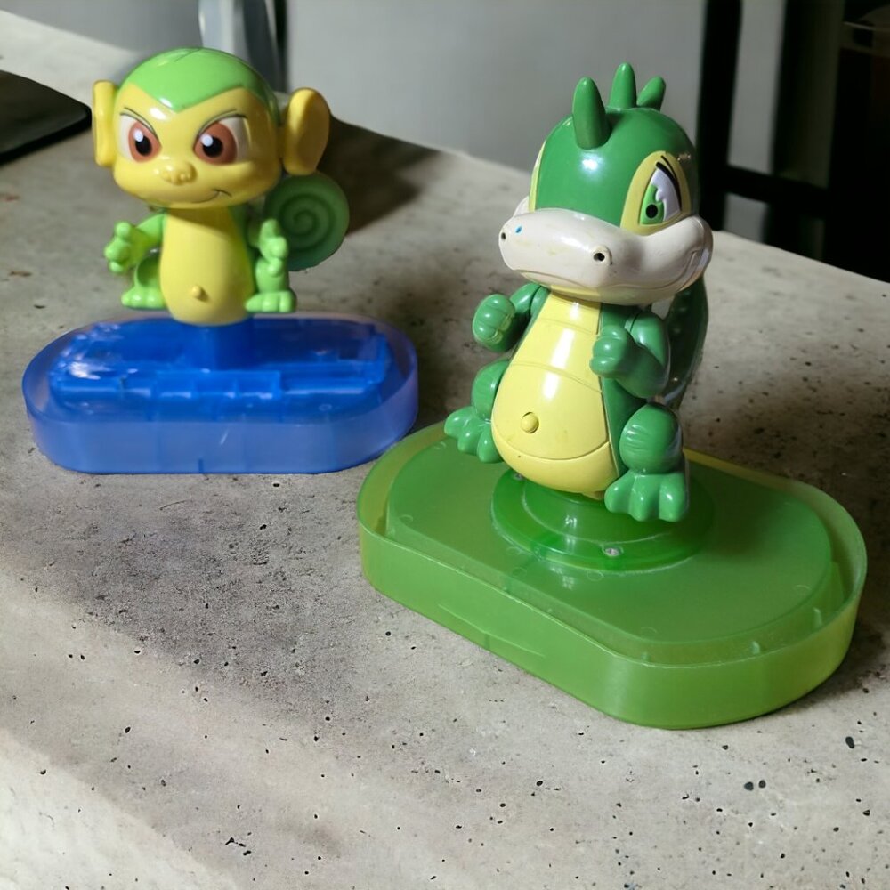 2002 NEOPETS Mynchi and Scorchio Voice Activated Pet Toy